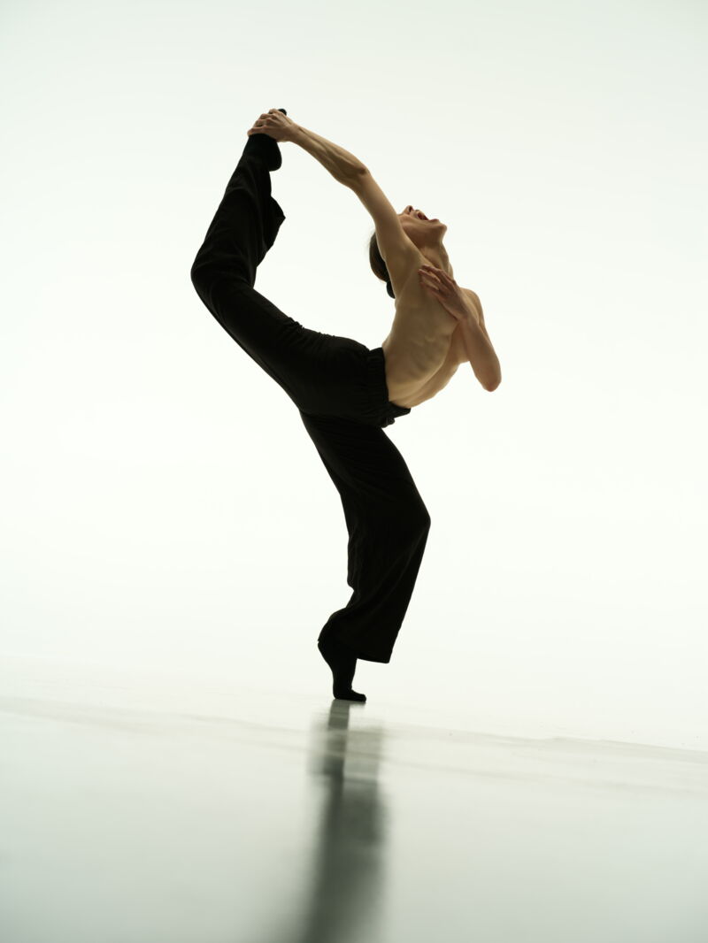 Nadika Mohn in "Fullbody" © Adreas Lott.JPG